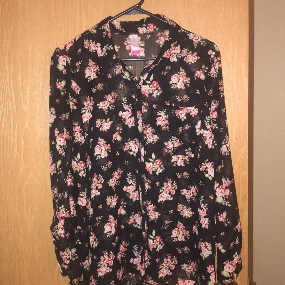 Long sleeve button up shirt